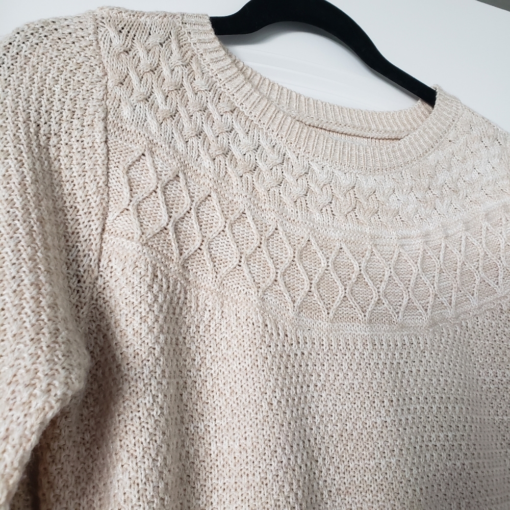 Beige Croft & Barrow Knit Sweater